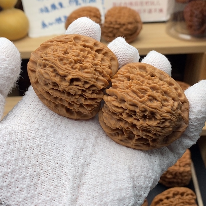 吊坠文玩核桃正三角炮43尺2128