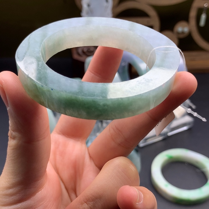 定制翡翠未镶嵌贵妃