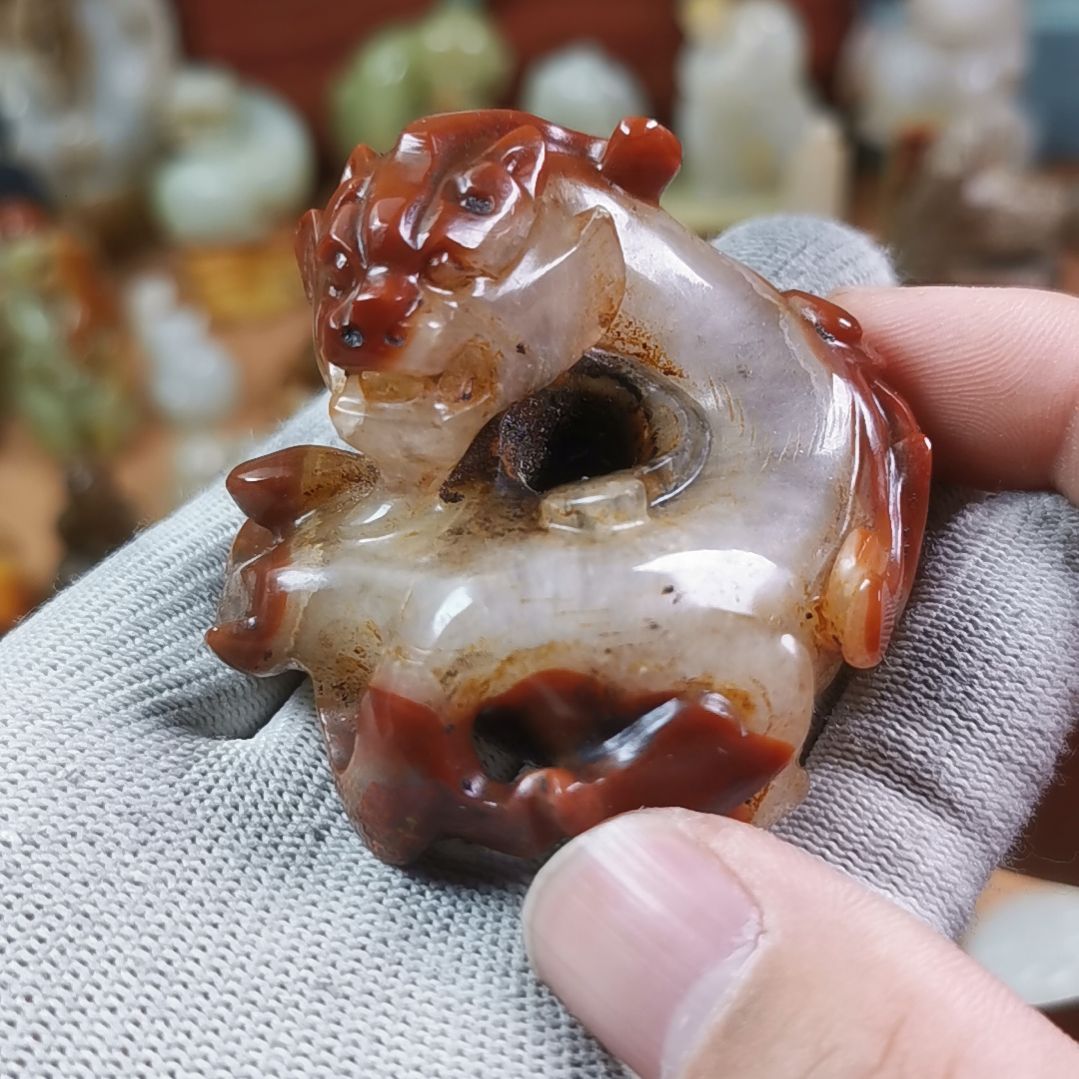 和田玉（糖玉）车挂未镶嵌會**藏