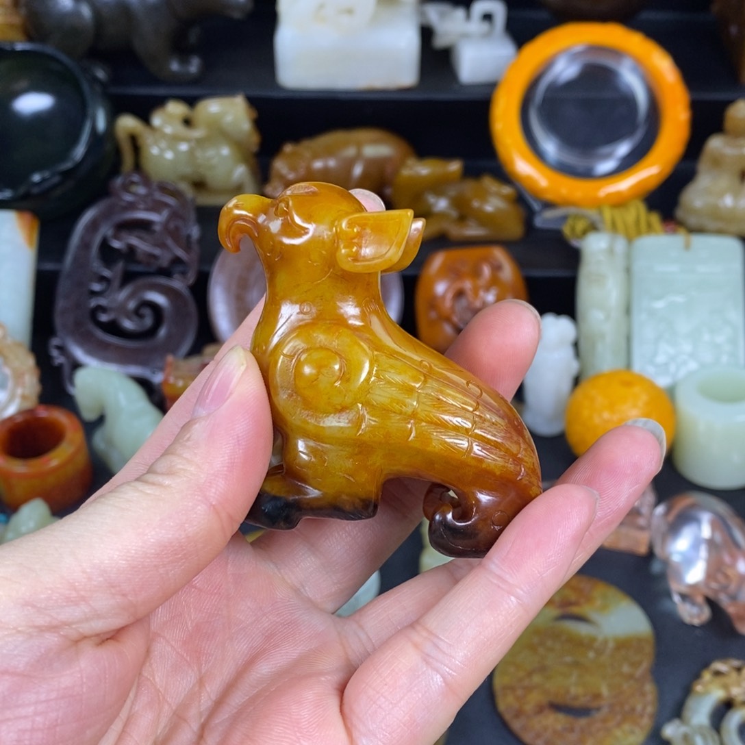 「***叔和田玉未镶嵌颈饰