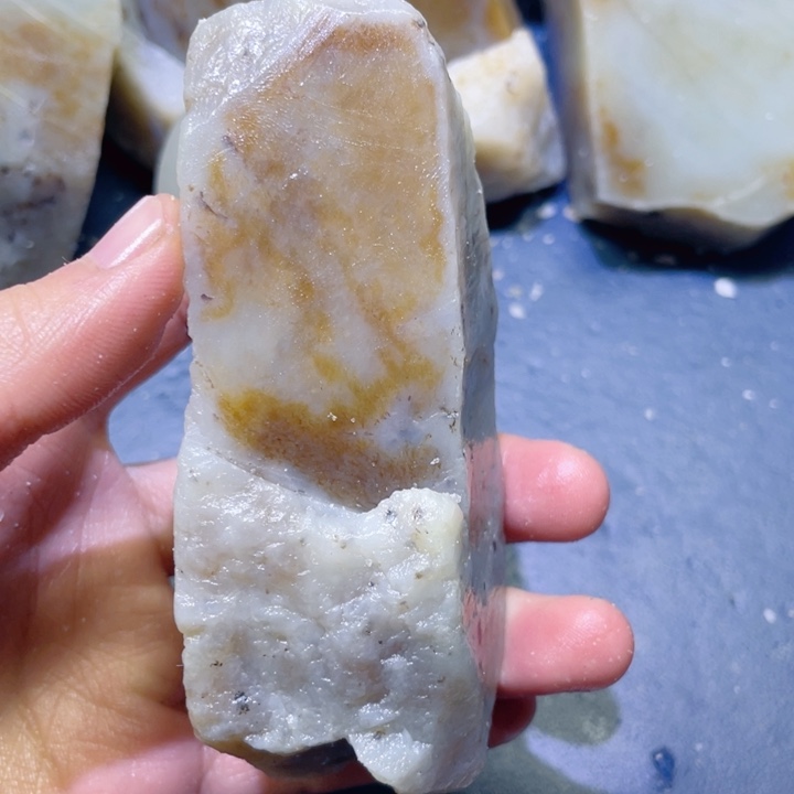 和田玉未镶嵌珠宝半成品