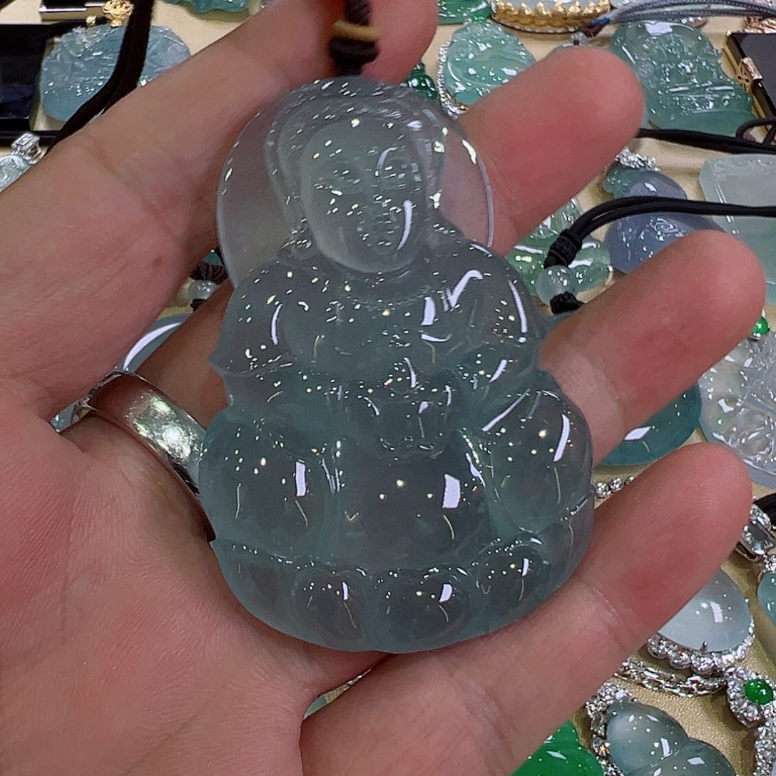 穷***玉翡翠未镶嵌颈饰天然缅甸A货翡翠