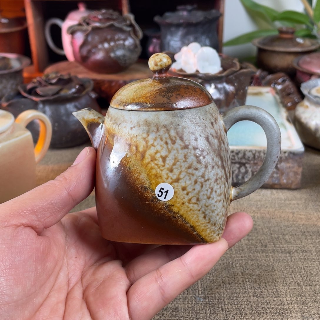 51。 陶泥。  容量150 柴烧