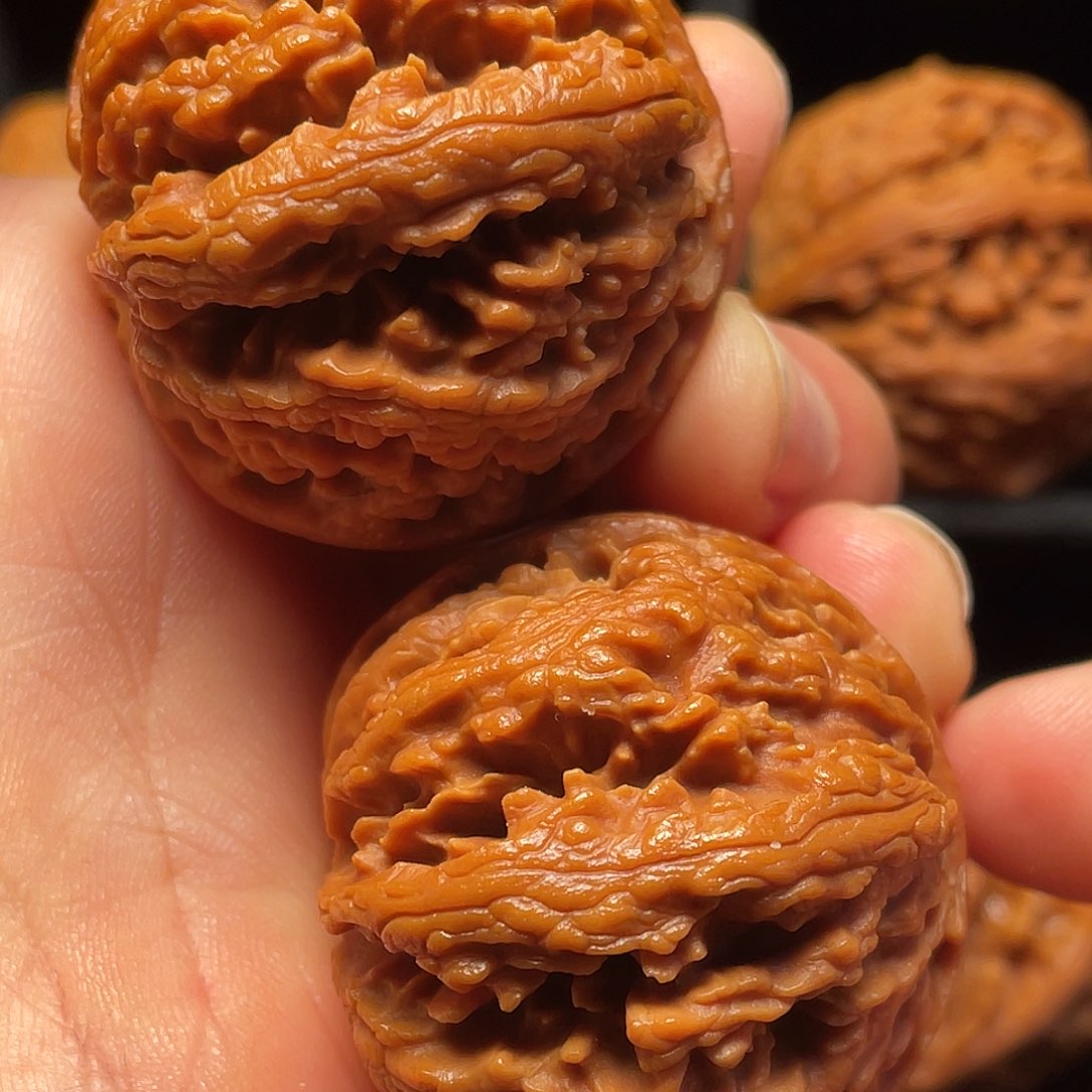 文玩核桃把件秦岭山脉核桃