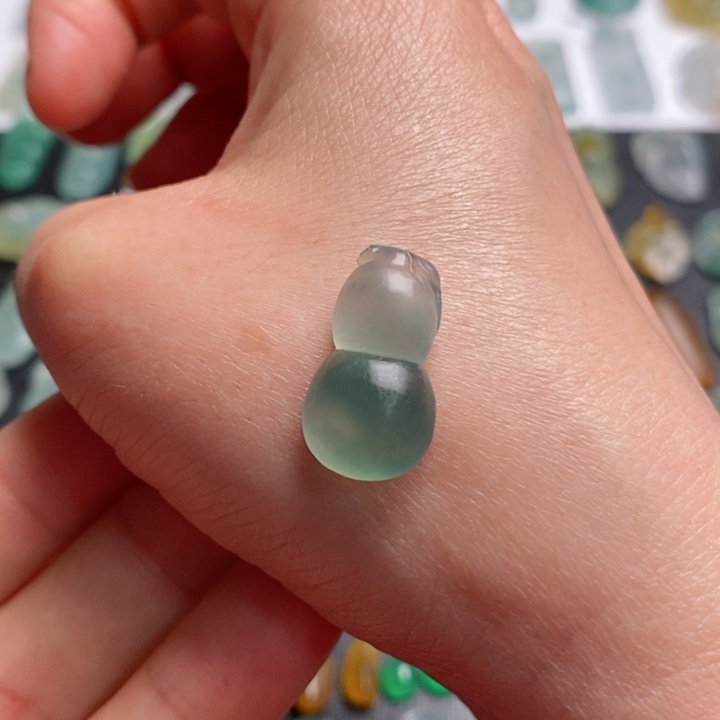 定制翡翠未镶嵌葫芦 