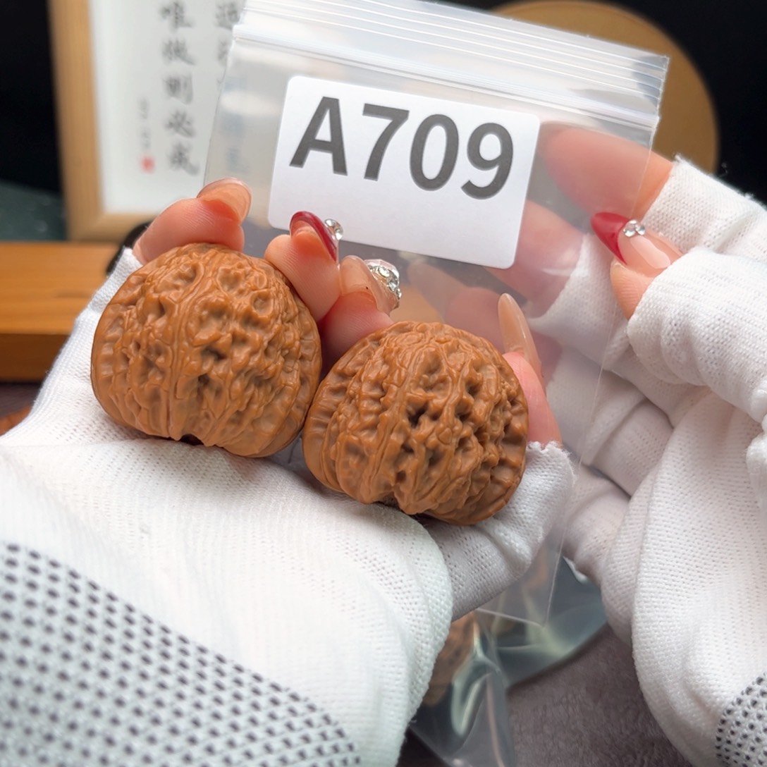 文玩核桃把件38大肚白a 709