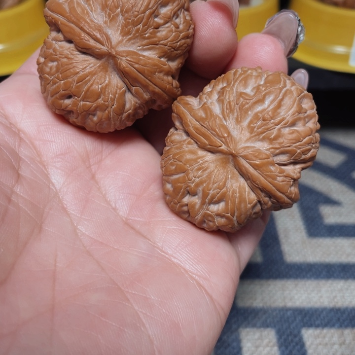 文玩核桃把件元宝42