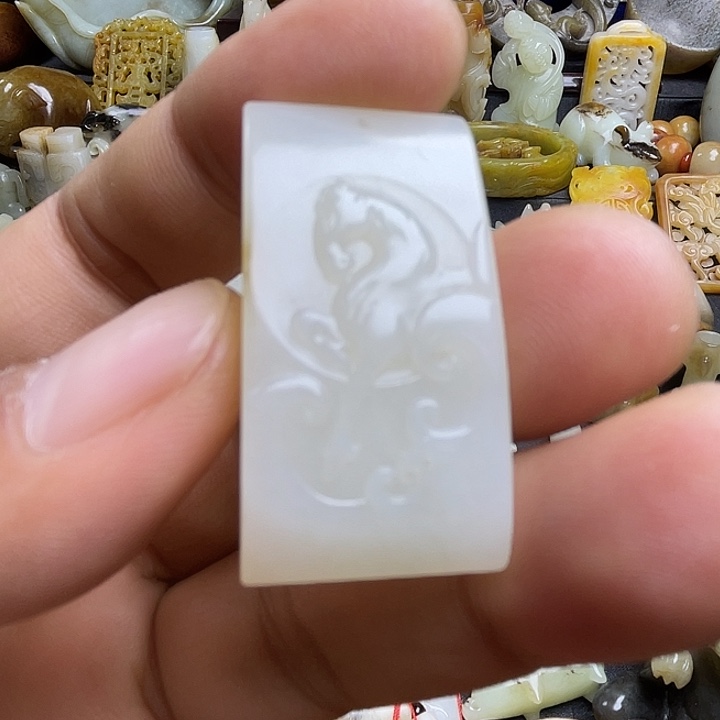 颈饰未镶嵌和田玉