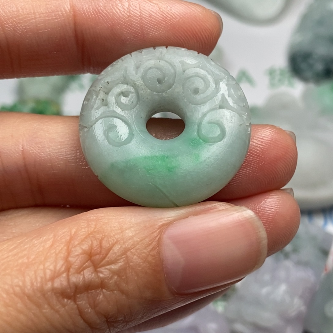 都***堰定制翡翠未镶嵌翡翠