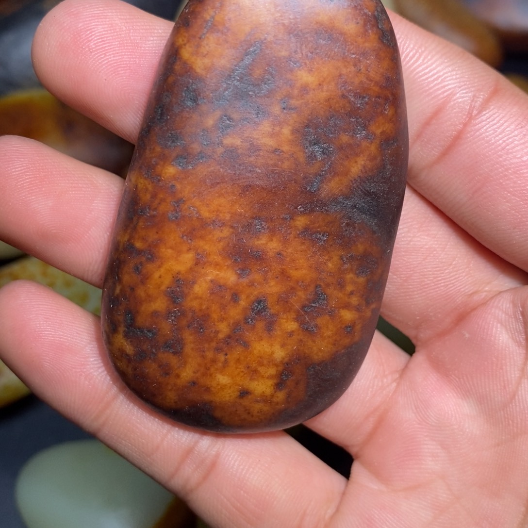 和田玉未镶嵌珠宝奇石