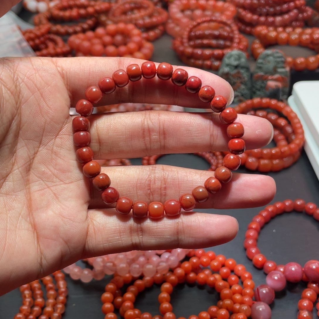 南红玛瑙手链未镶嵌
