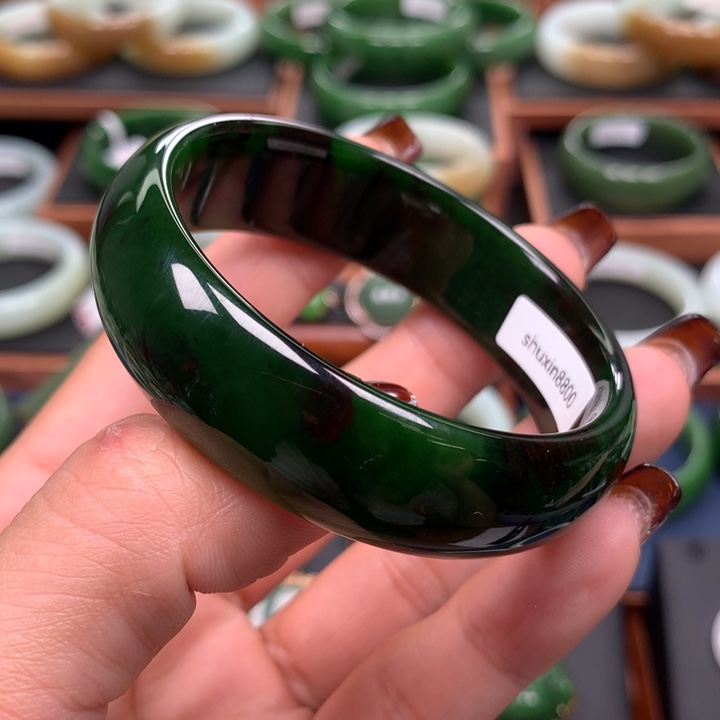 和田玉（碧玉）手镯未镶嵌