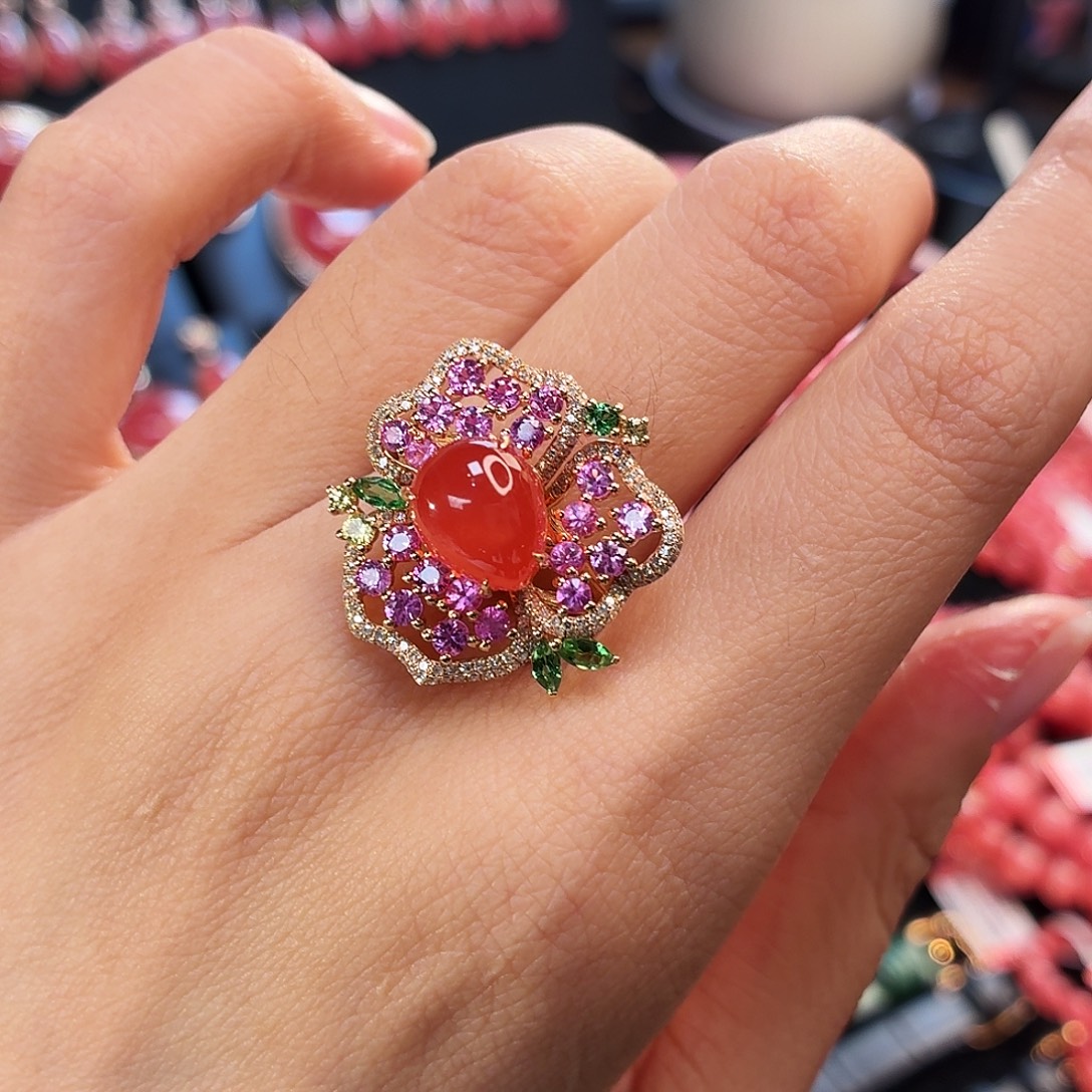 菱锰矿（红纹石）18K金镶嵌戒指毕业级