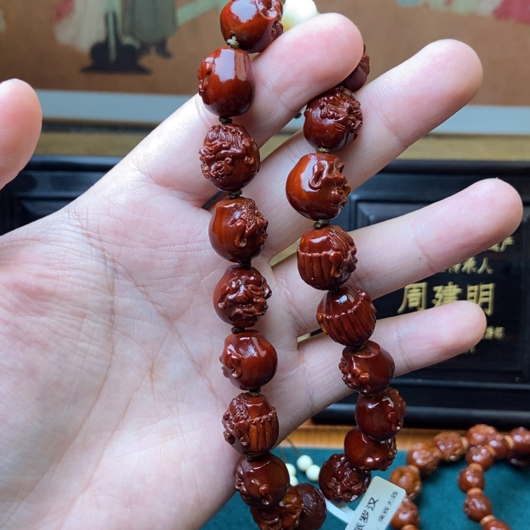 手串橄榄核十八罗汉