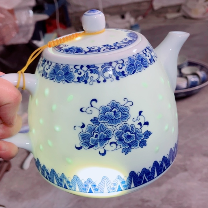 青花玲珑1.5升大水壶