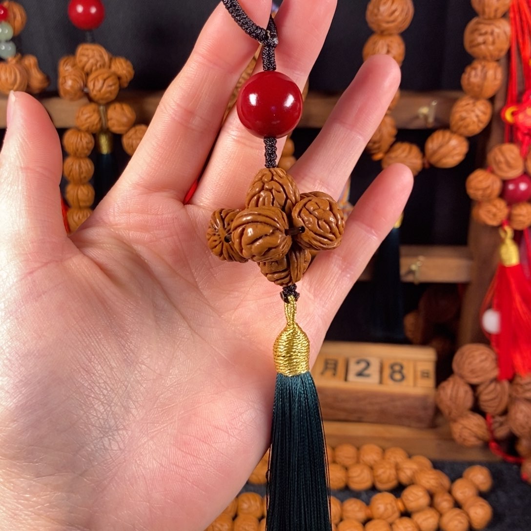 吊坠桃核桃枭挂件