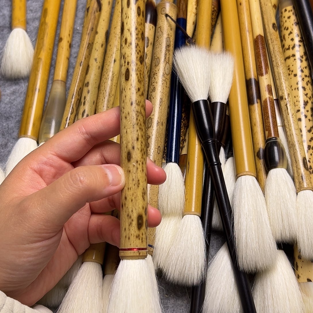 自***牧羊1只 出锋5  瑕疵杆如图只能清水试笔