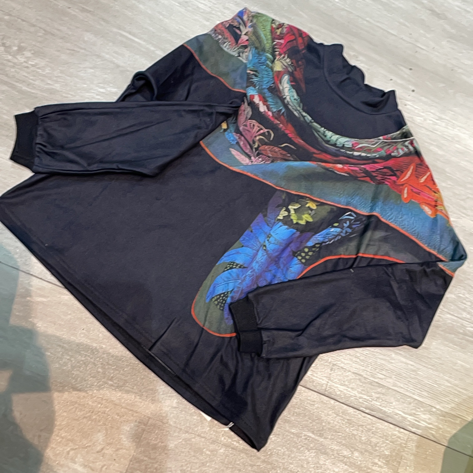 （花色）圆领秋冬蓝叶混色植物印花时尚百搭长袖T恤衫-果梓081