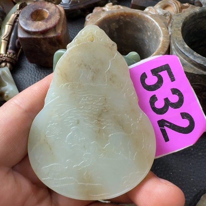 和田玉未镶嵌颈饰清**珠