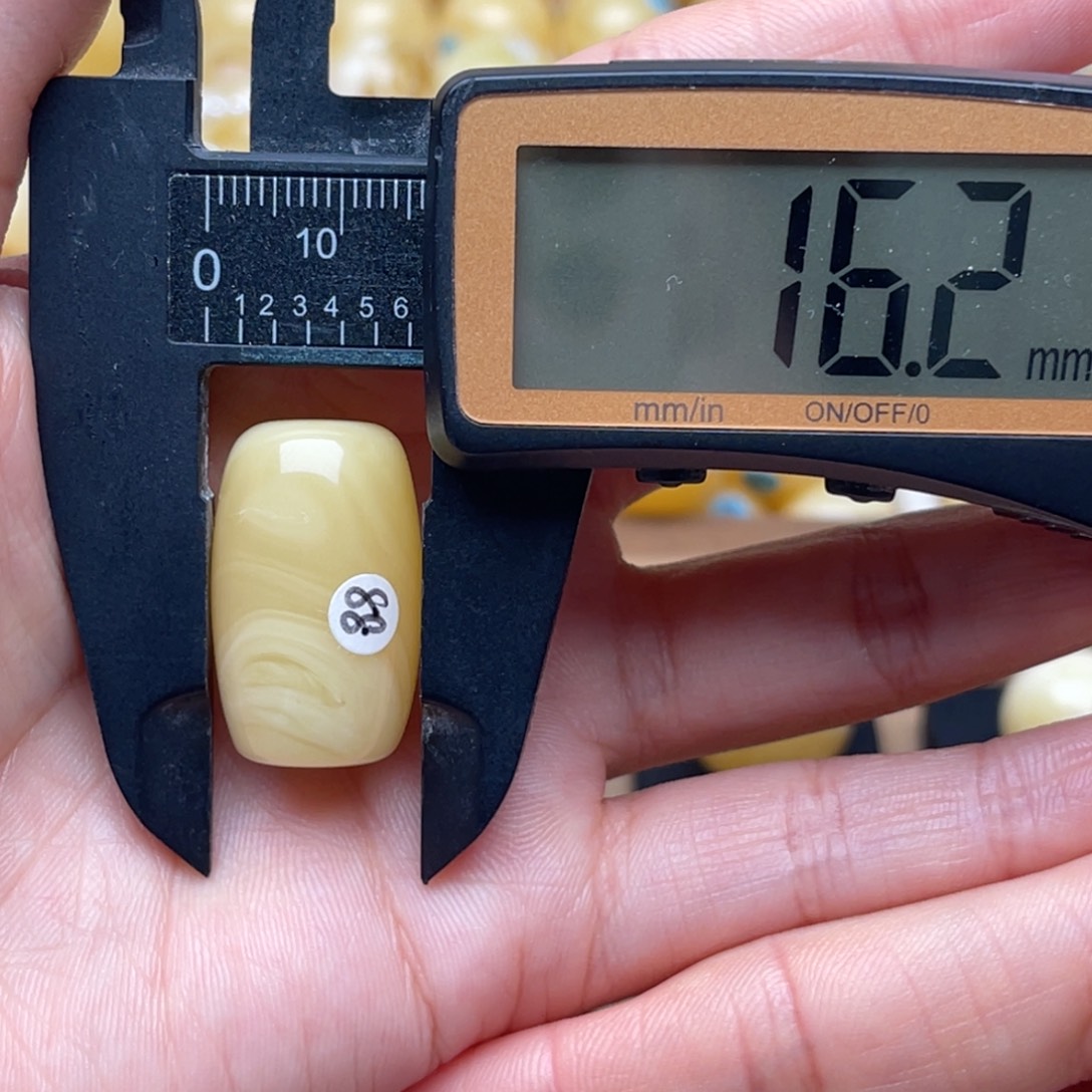 未镶嵌琥珀裸石蜜蜡桶珠 思思