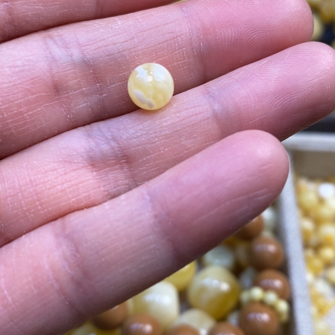 ****琥珀未镶嵌裸石蜜蜡配珠
