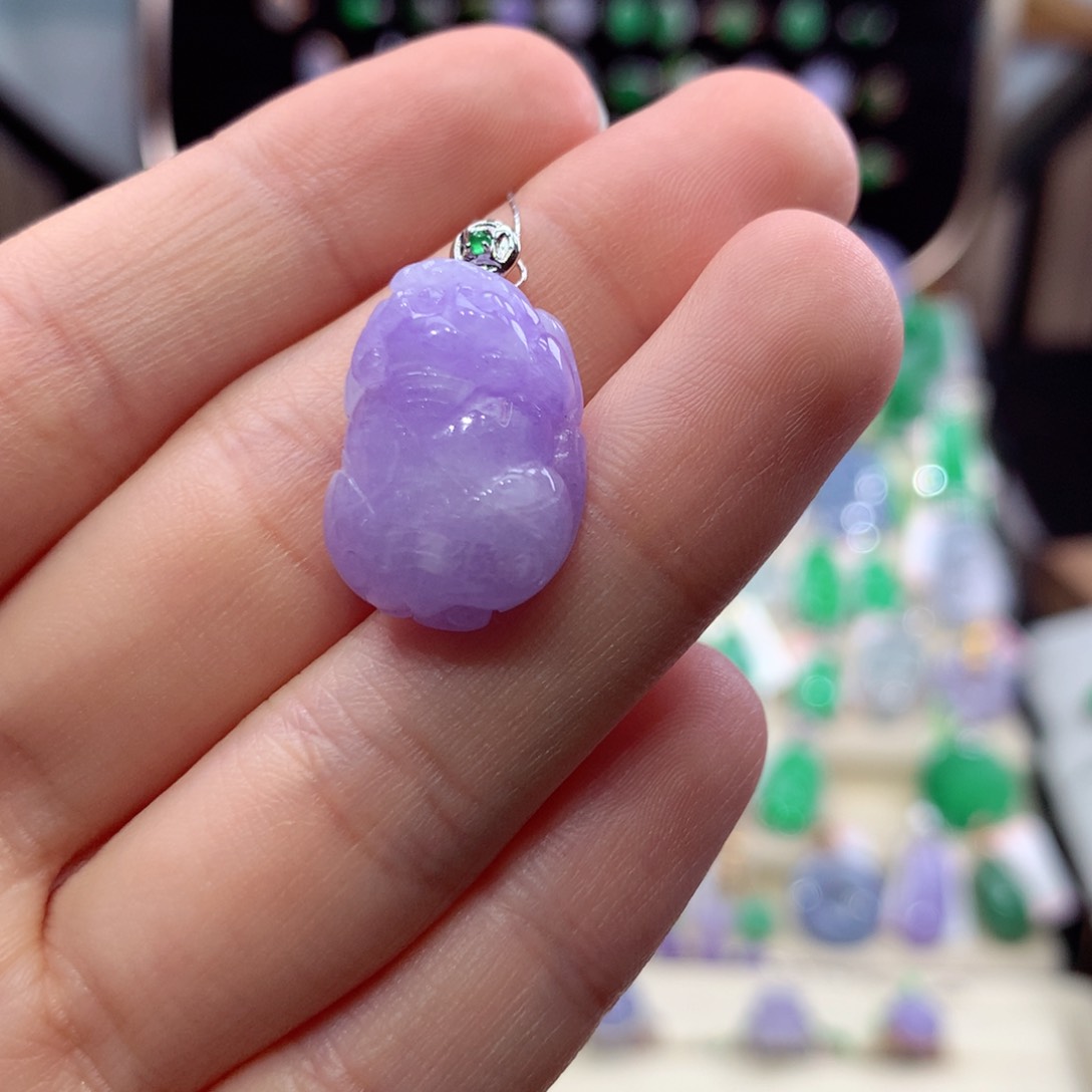 翡翠18K金镶嵌颈饰翡翠