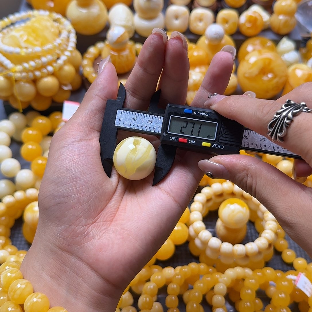 未镶嵌蜜蜡珠宝奇石