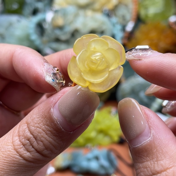 蛇纹石玉戒指未镶嵌