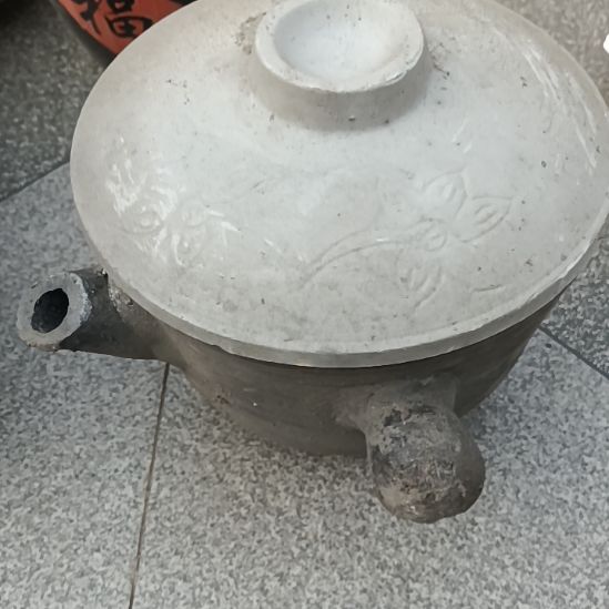 瓷片陶瓷盤子碗啥都有