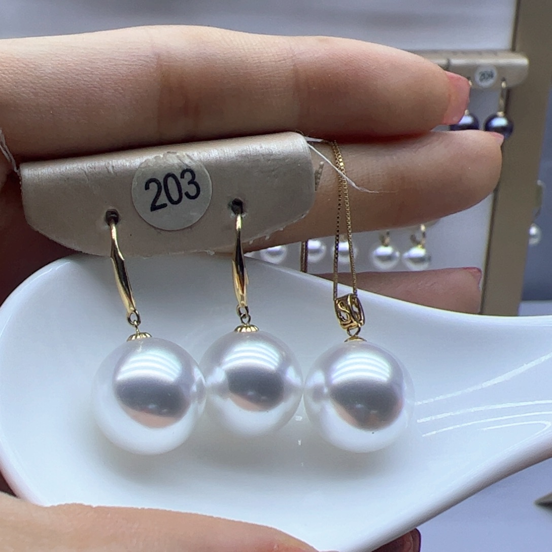 淡水珍珠18K金镶嵌吊坠(赠链)