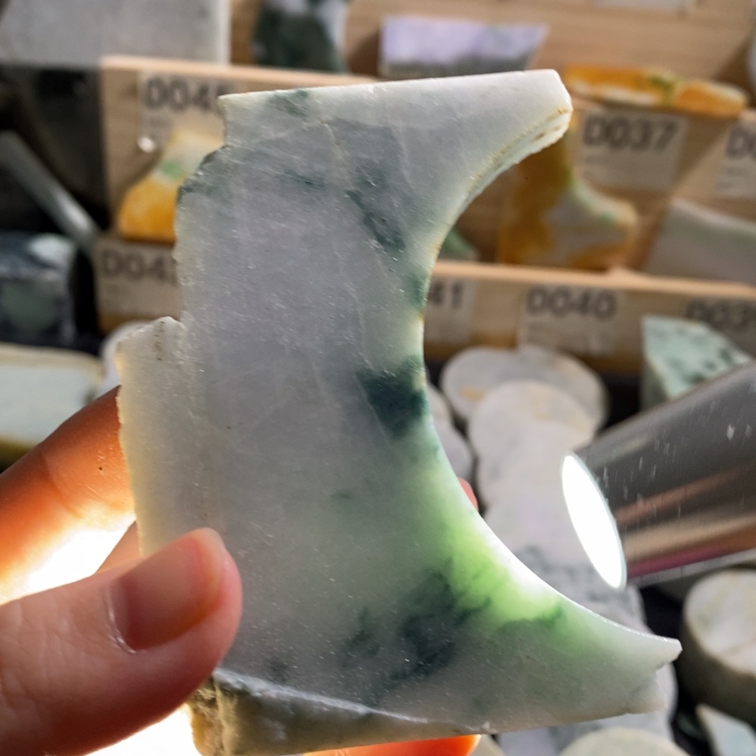 颈饰未镶嵌翡翠天然翡翠