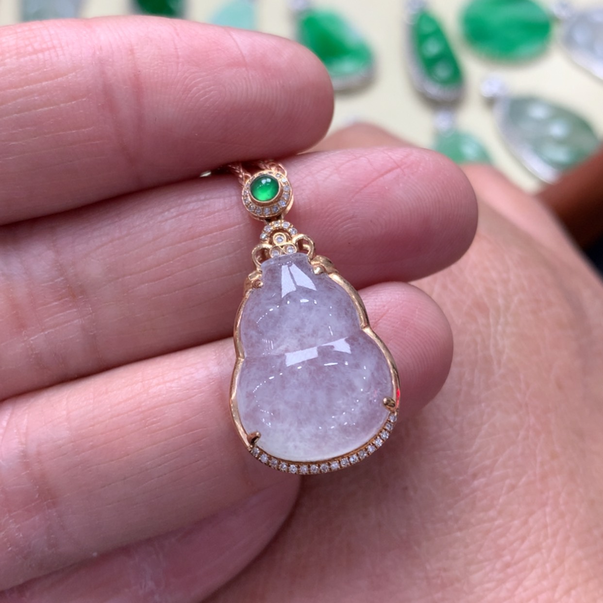 【闪购商品】翡翠颈饰18K金镶嵌青*.葫芦