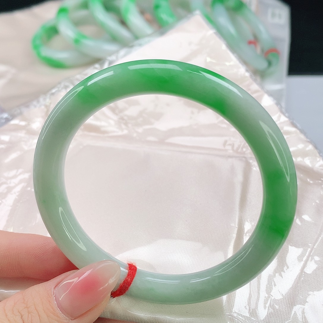 未镶嵌手镯翡翠839