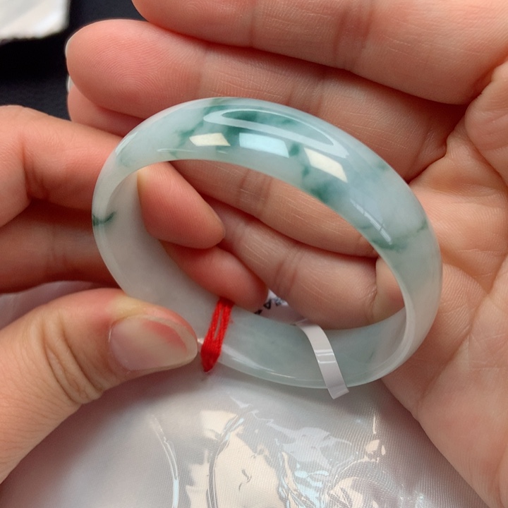 翡翠未镶嵌手镯51圈