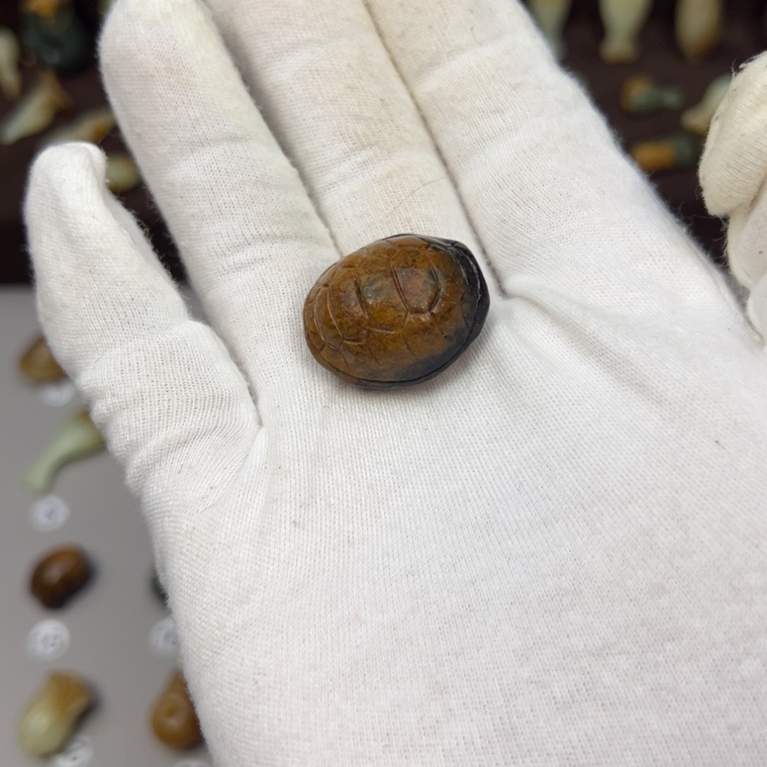 岫岩河磨玉（透闪石质玉）未镶嵌颈饰