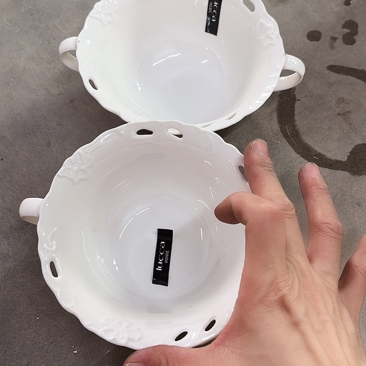盘微瑕产品介意勿拍……2个双耳