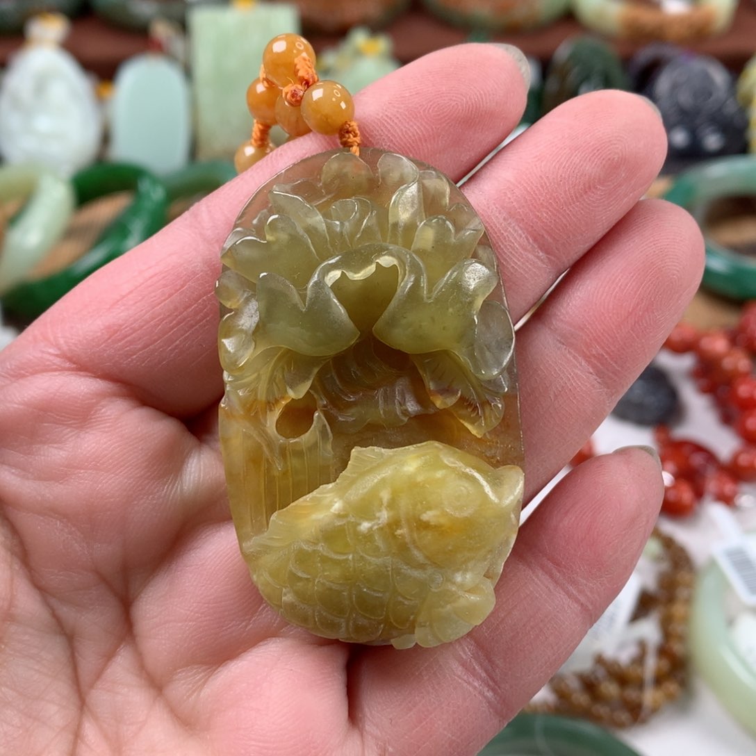 岫玉颈饰未镶嵌吊坠