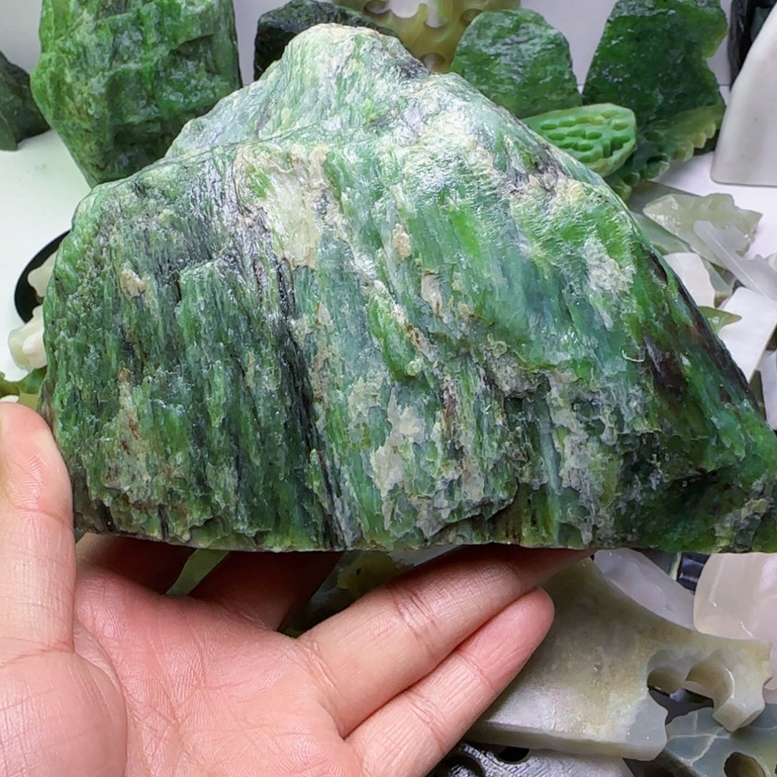 天***蓝和田玉未镶嵌摆件