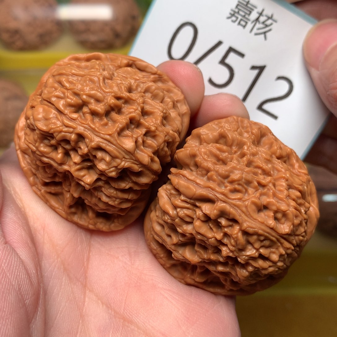 文玩核桃把件红皮球疆42