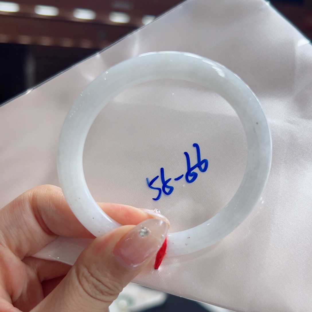 翡翠手镯未镶嵌买断