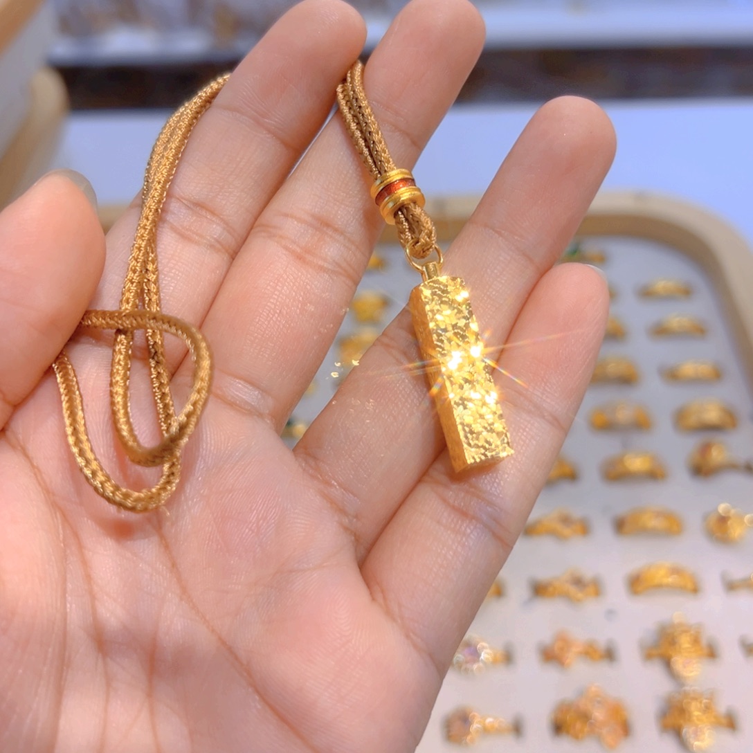 花岗石铜合金四方来财闪闪项链