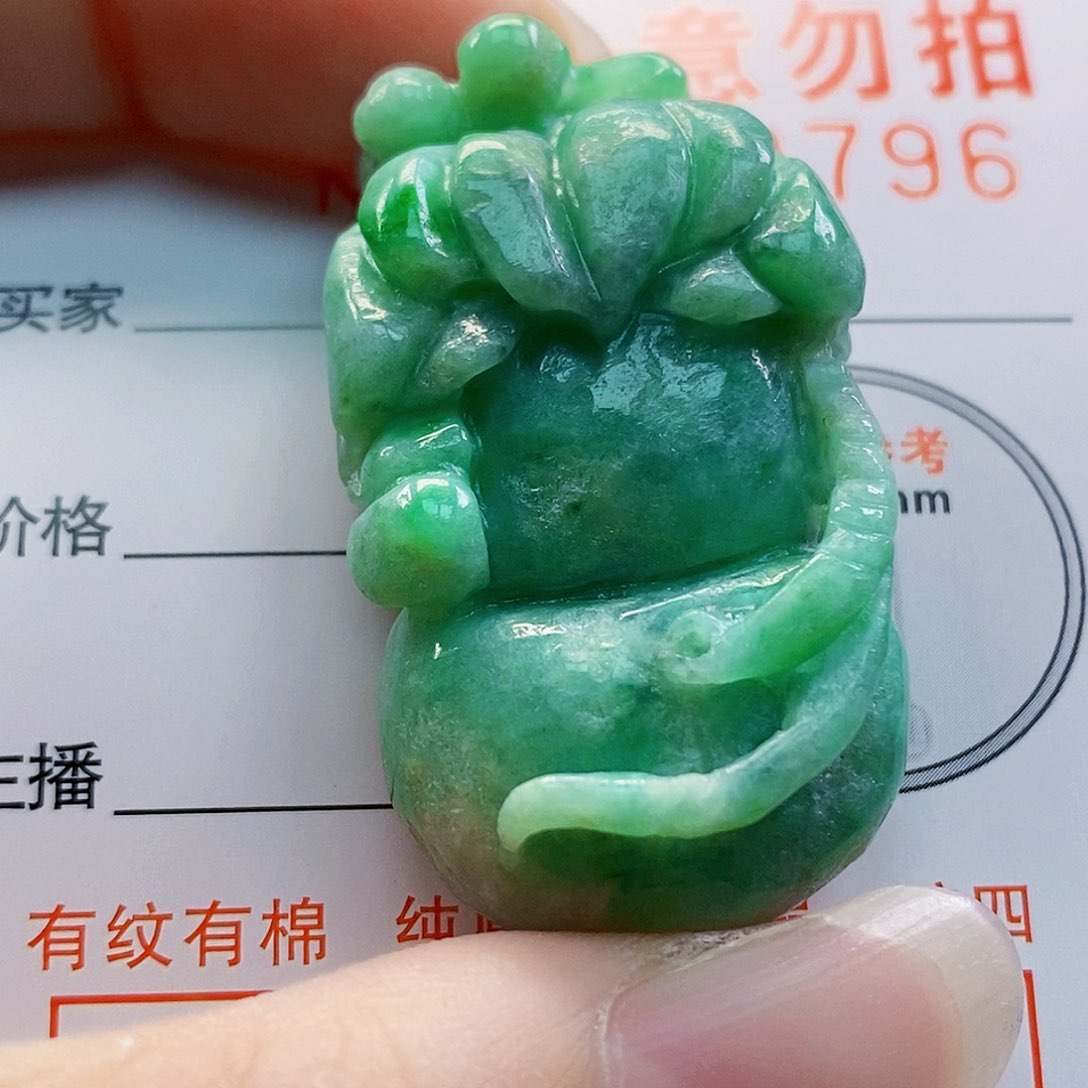 吊坠(不含链)未镶嵌翡翠