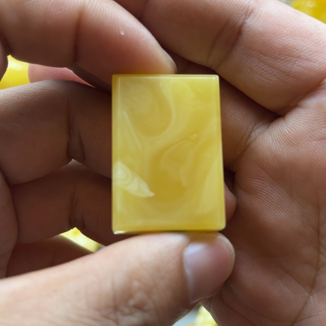 蜜蜡珠宝奇石未镶嵌