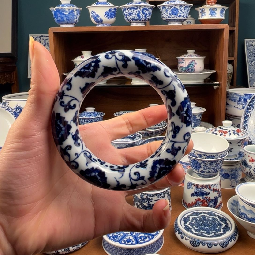 瓷片手镯盖置哈哈哈哈哈哈哈