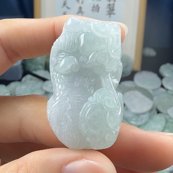 翡翠未镶嵌颈饰翡翠