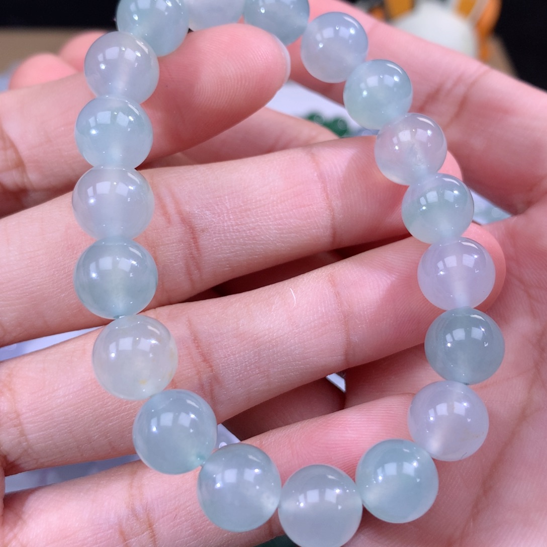 翡翠手链未镶嵌翡翠