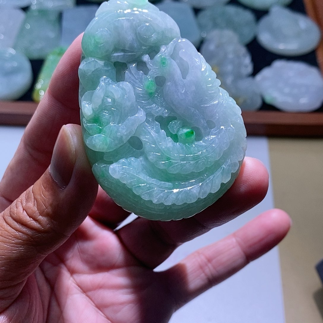 【闪购商品】翡翠颈饰未镶嵌11111111111111