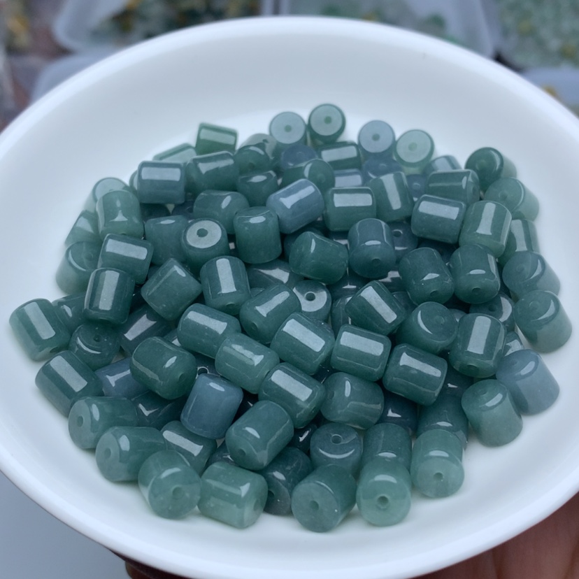 【闪购商品】翡翠手链未镶嵌卡6.6乘7.2冰蓝水桶珠30颗