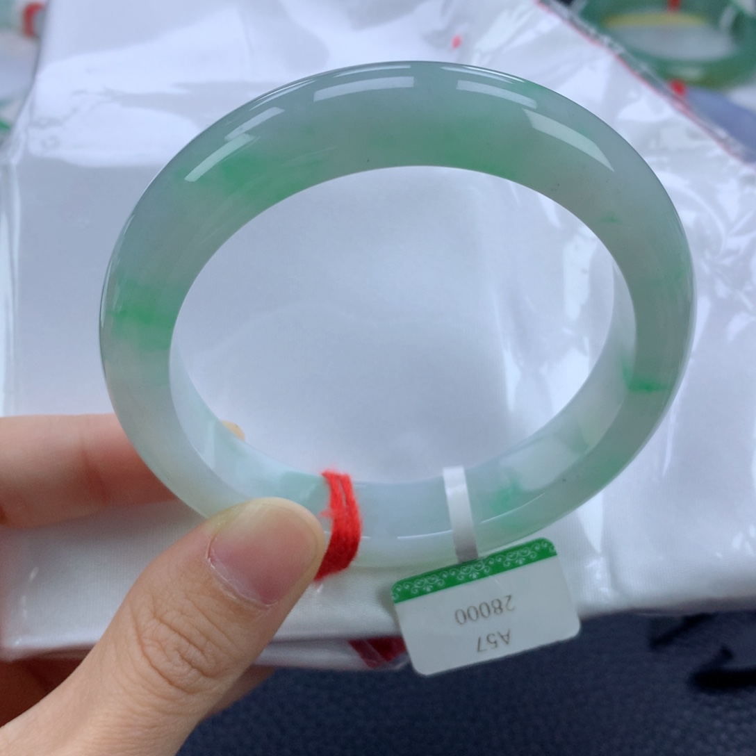 翡翠手镯未镶嵌57.9正