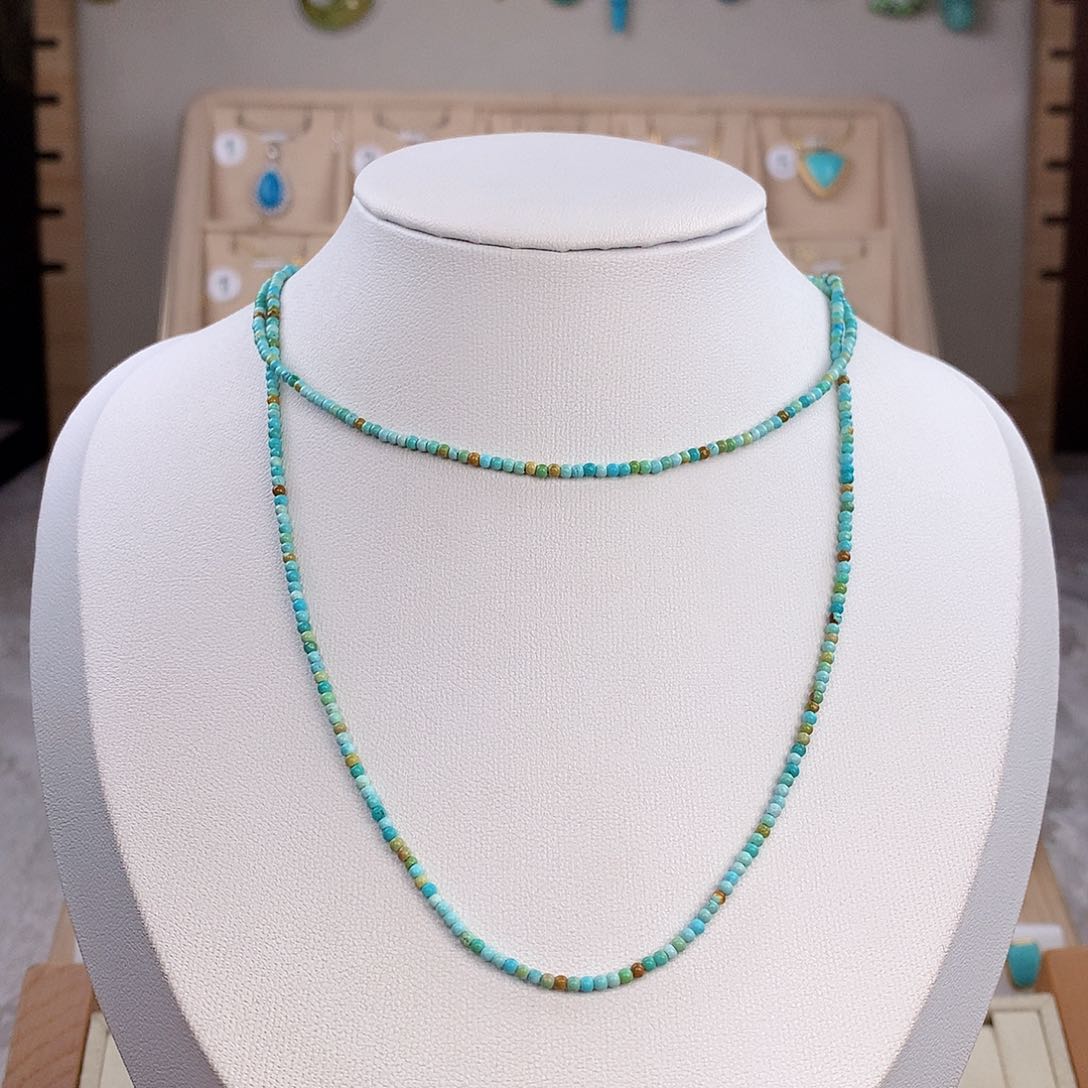 绿松石颈饰未镶嵌